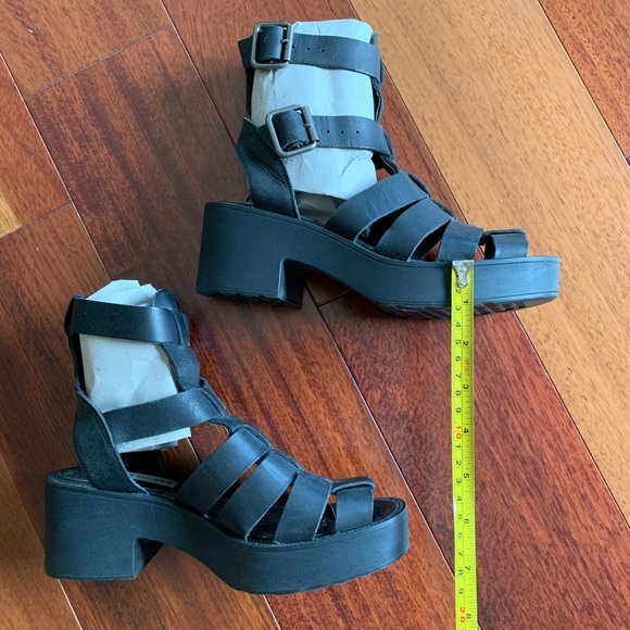 Platform-Block Heels Leather Strap Sandals by Steve Madden, Black, Size 6.5 - Picture 11 of 16